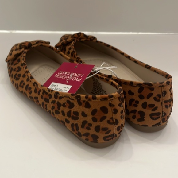 NWT SO Leopard Print Slip-Ons - Picture 3 of 6